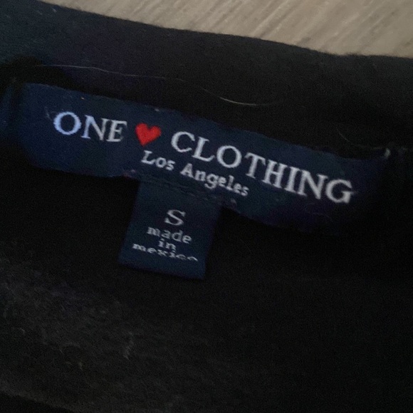 graphic tee - Picture 2 of 3